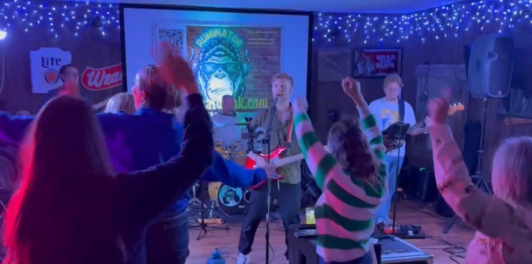 Fans dancing with Harry Norman and Ruminator
